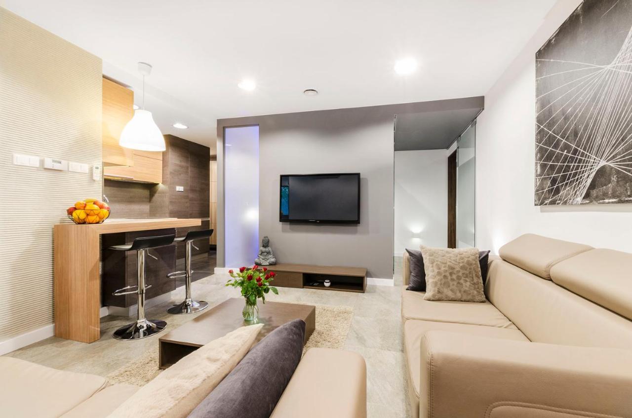 Lupoapartments Kosynierow Klimatyzacja Dostep Na Kod Apartment Lodz (Lodz)